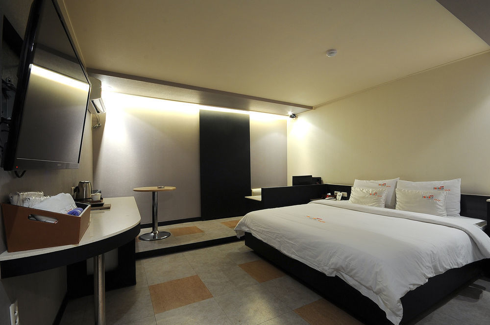 2 Heaven Hotel Пусан Экстерьер фото